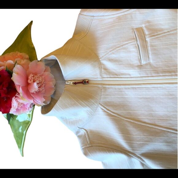 𝅺LULULEMON Ivory Soft Shell Swing Jacket EUC - Picture 13 of 13